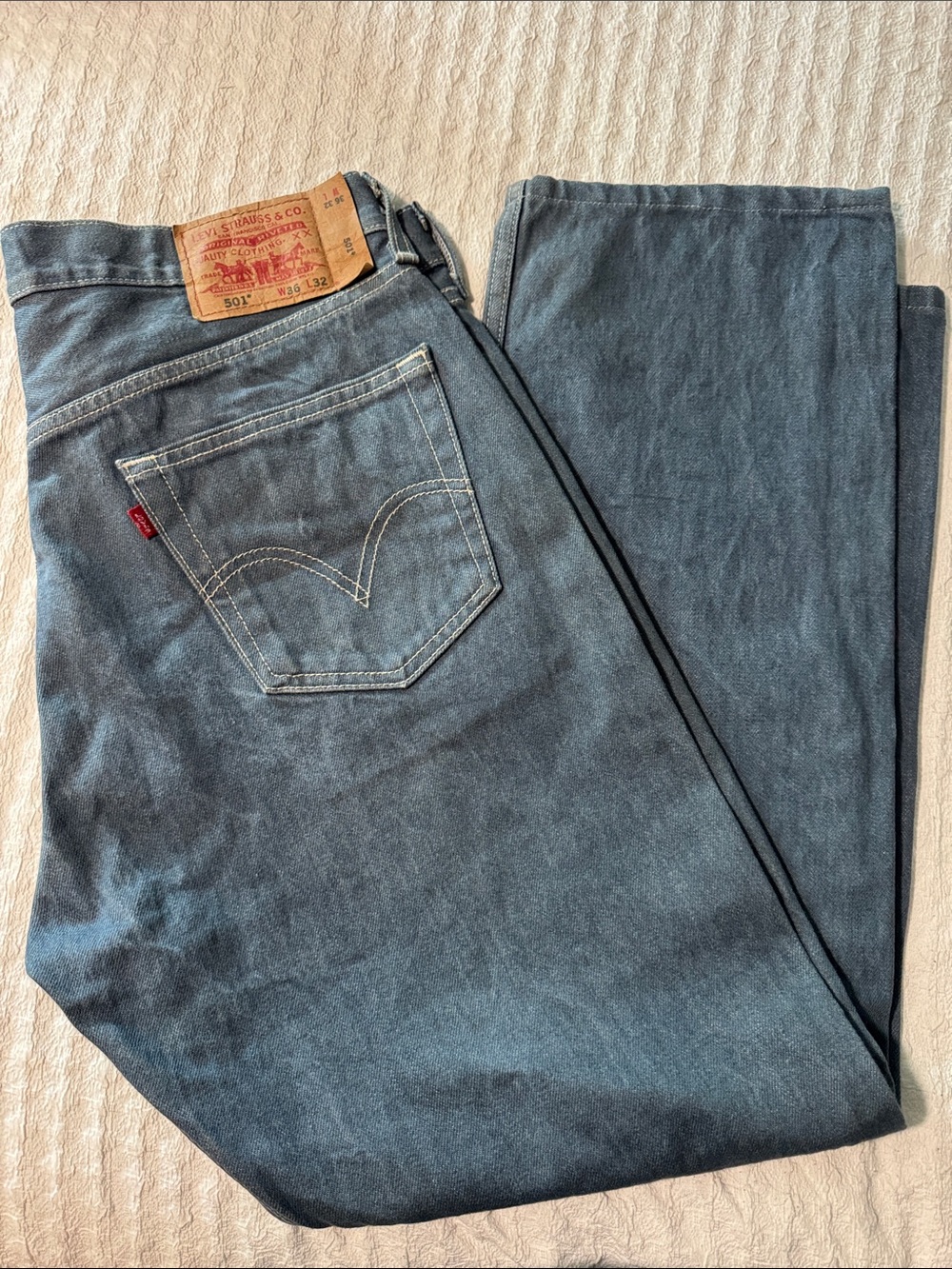 Levi's 501 Men's Straight Jeans in Faded Blue Denim